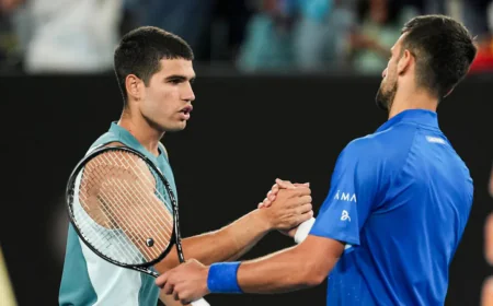 Alcaraz, Djokovic’i Dize Getirdi: Üçüncü Ardışık Büyük Finallerin Kapısı Aralandı