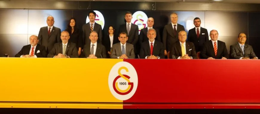 Galatasaray yönetiminde Dursun Özbek ve ekibine mazbata teslimi